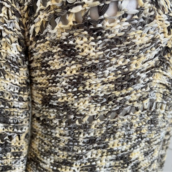Chico’s Gray & Pale Yellow Open Knit V-Neck Sweater Size 0 = Women’s Size Small - Picture 2 of 5